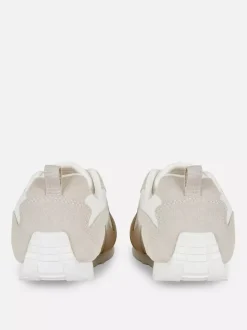 Siateczkowe buty sportowe z niską cholewką