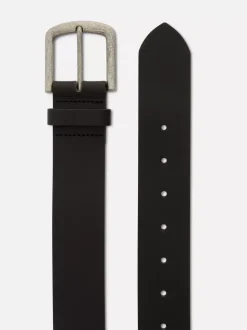 Skórzany pasek z kwadratową klamrą