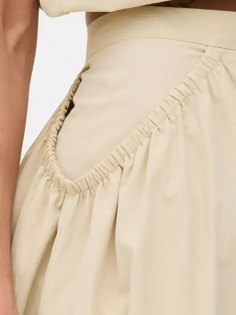 Spódnica midi z pełnego koła, część zestawu