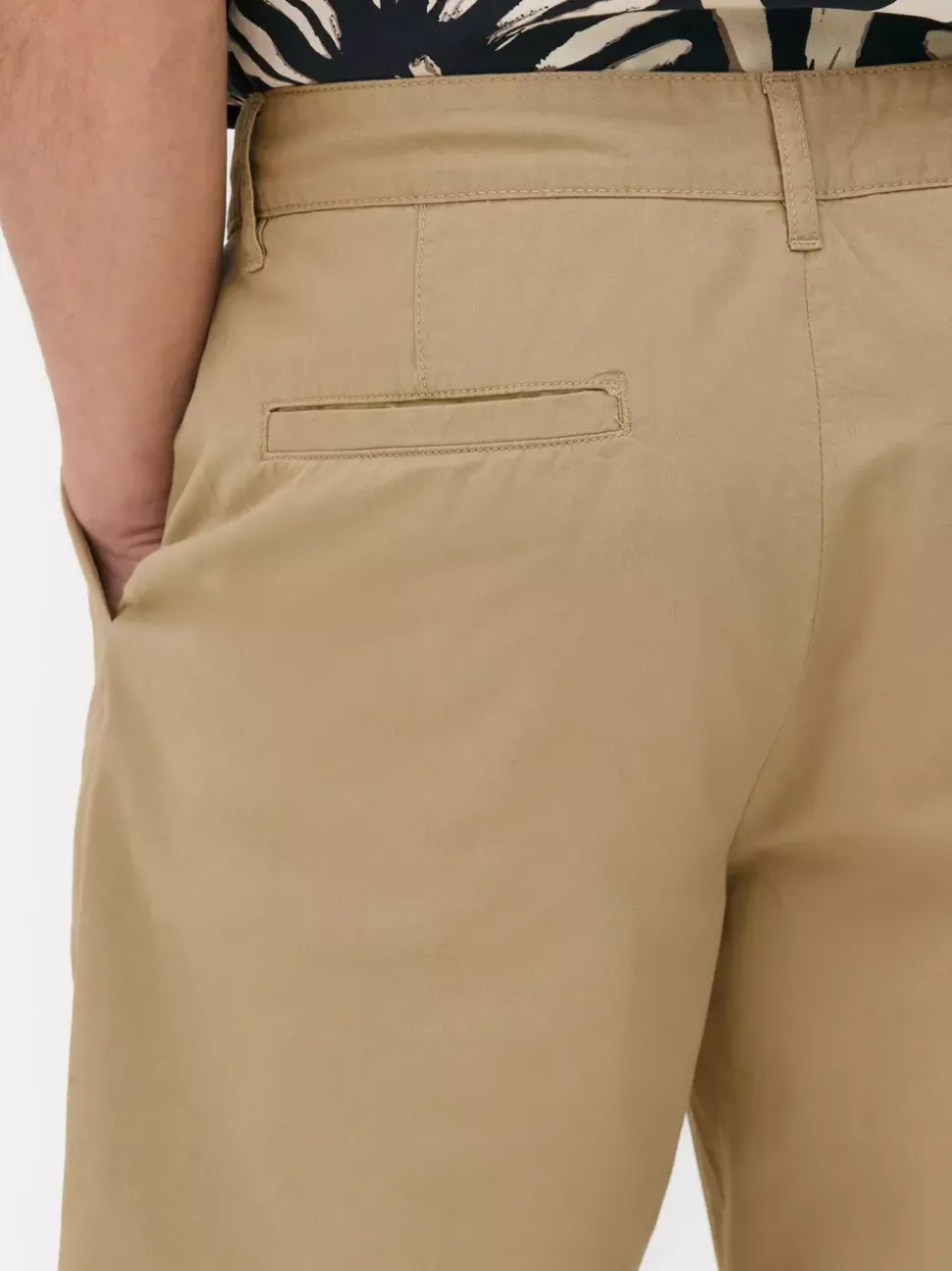 Spodenki chinosy z rozporkiem na guziki