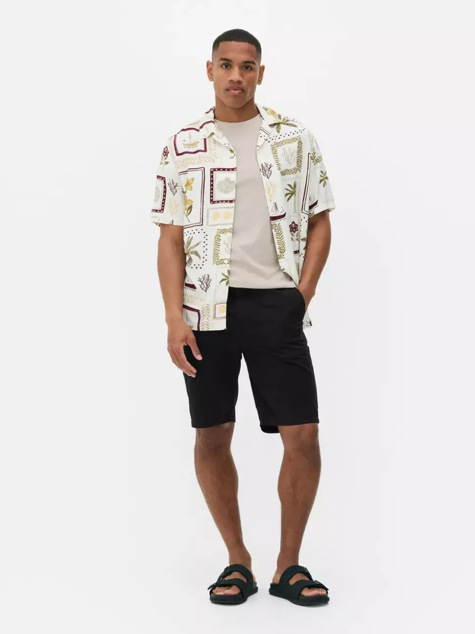 Spodenki chinosy z rozporkiem na guziki