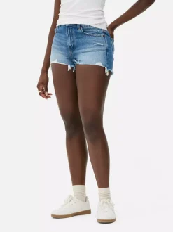 Spodenki jeansowe z przetarciami