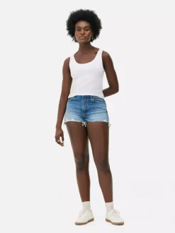 Spodenki jeansowe z przetarciami