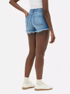 Spodenki jeansowe z przetarciami