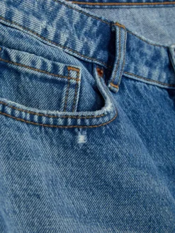 Spodenki jeansowe z przetarciami