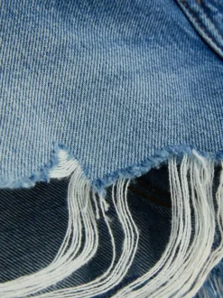 Spodenki jeansowe z przetarciami