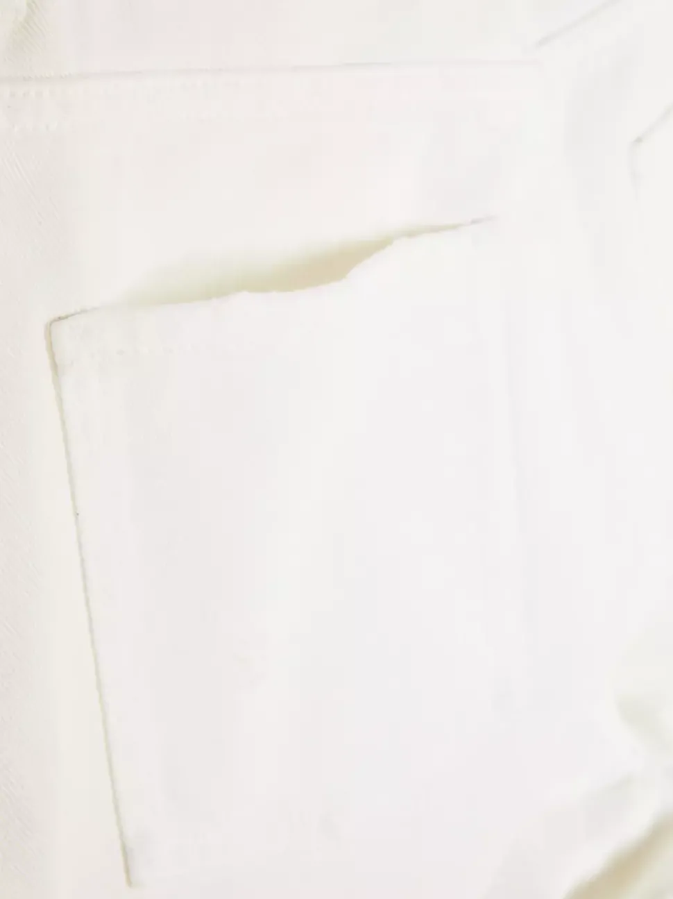 Spodenki jeansowe z przetarciami