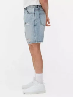 Spodenki jeansowe z przetarciami