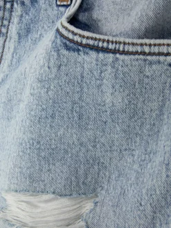 Spodenki jeansowe z przetarciami