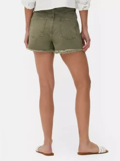 Spodenki jeansowe z przetarciami