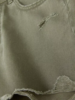 Spodenki jeansowe z przetarciami