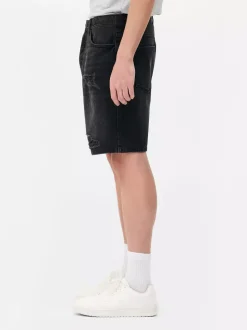 Spodenki jeansowe z przetarciami