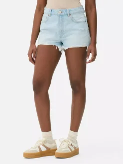 Spodenki jeansowe z przetarciami