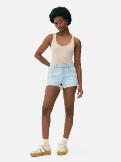 Spodenki jeansowe z przetarciami