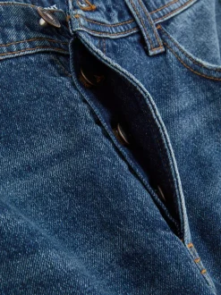 Spodenki jeansowe z przetarciami