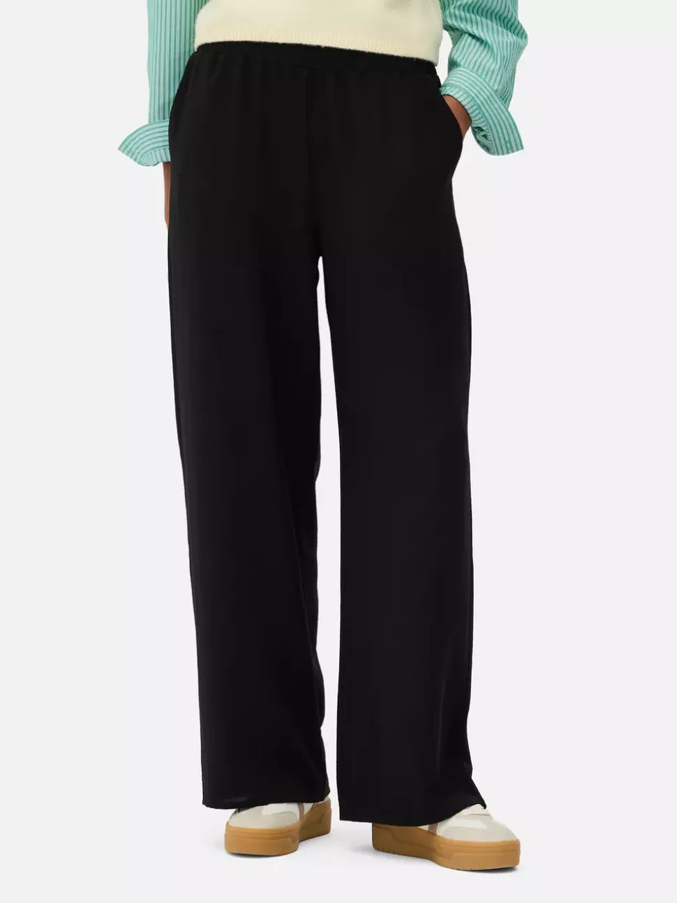 Spodnie bez zapięcia z szerokimi nogawkami