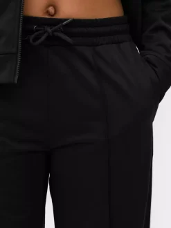 Spodnie dresowe z prostą nogawką z trykotu