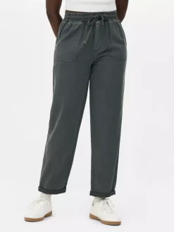 Spodnie dresowe ze sznurkiem w pasie