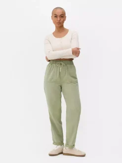 Spodnie dresowe ze sznurkiem w pasie