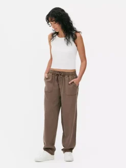 Spodnie dresowe ze sznurkiem w pasie