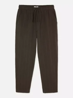 Spodnie w paski z tkaniny seersucker