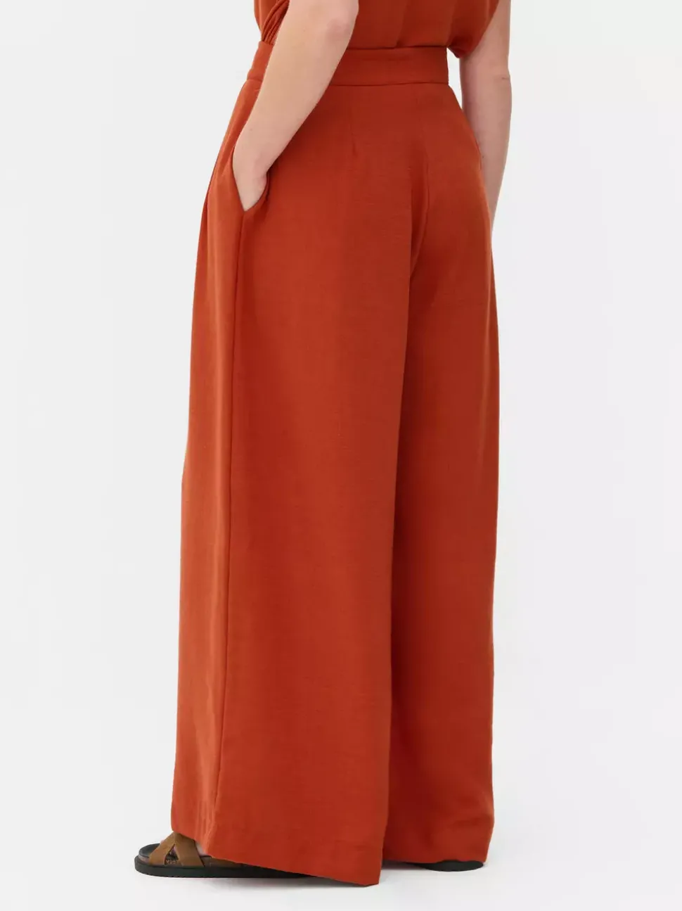 Spodnie z szeroką nogawką The Edit