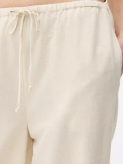 Spodnie z wiązaniem w talii