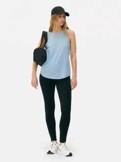 Sportowa koszulka o kroju bokserki