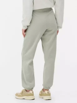Sportowe spodnie dresowe ściągane sznurkiem