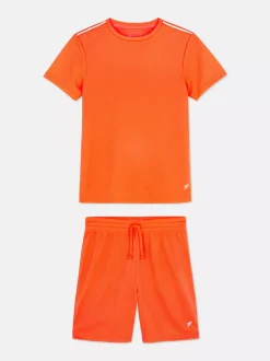 Sportowy komplet z topem i szortami