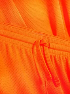 Sportowy komplet z topem i szortami