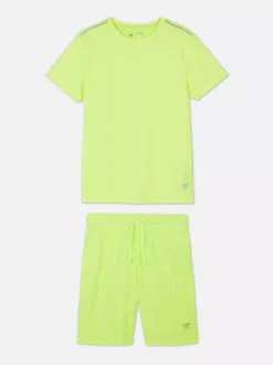 Sportowy komplet z topem i szortami