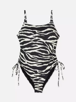 Strój kąpielowy z marszczeniami i wiązaniem z boku