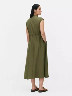 Sukienka bez rękawów ze sznurkiem w talii The Edit