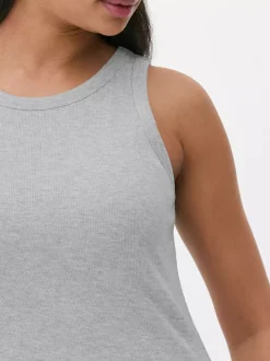 Sukienka midi o fasonie bokserki