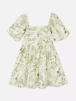 Sukienka w kwiaty z bufiastymi rękawami