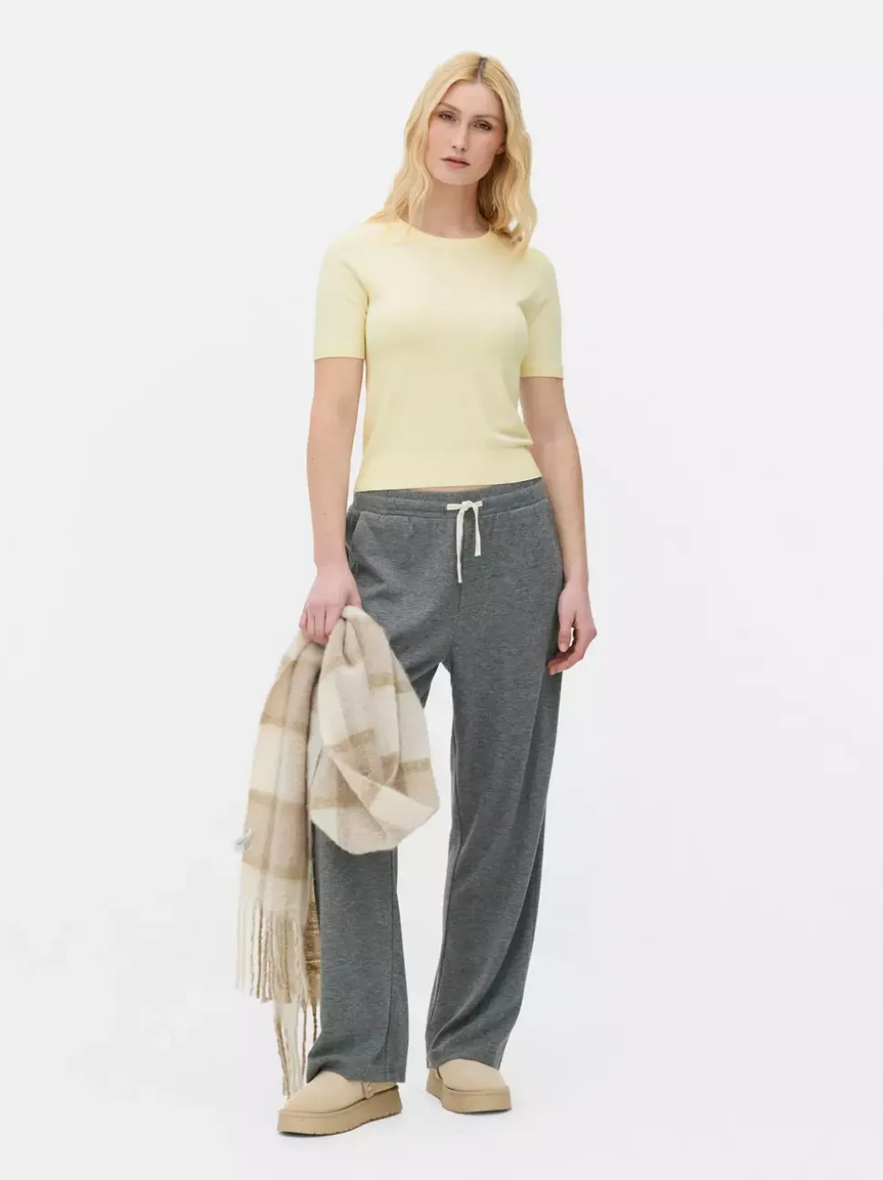 Sweter z krótkim rękawem