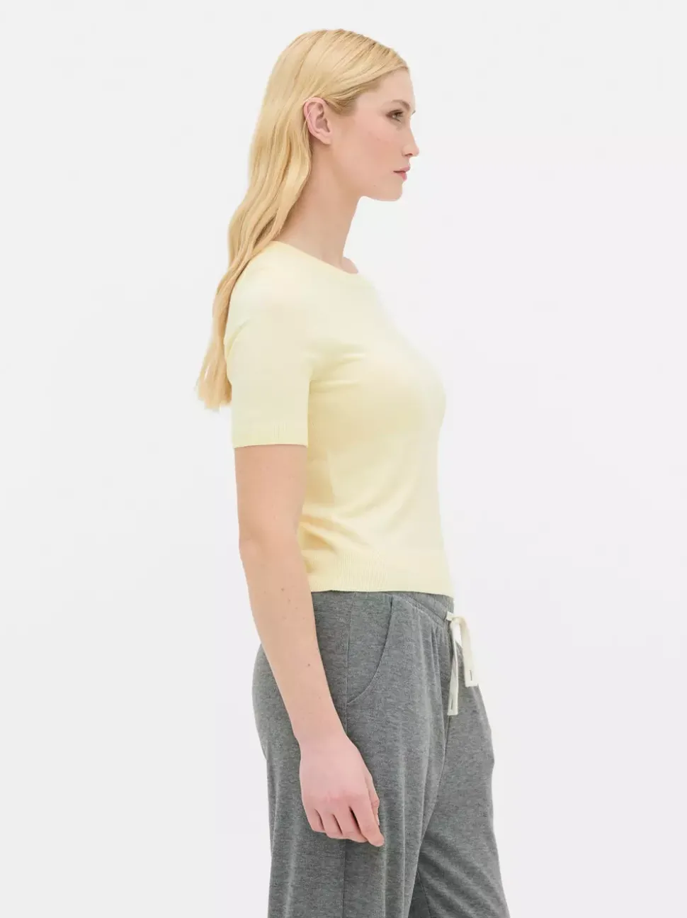 Sweter z krótkim rękawem