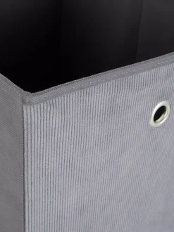 Sześcienne pudełko w prążki