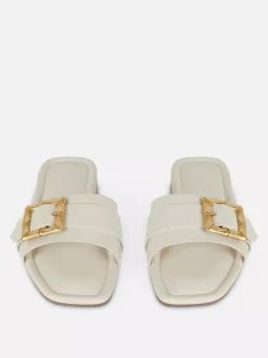 Szerokie sandały z klamrą bez pięty Paula Echevarría