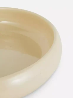 Szkliwiona miska na makaron w drobne plamki