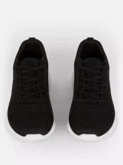 Sznurowane buty sportowe