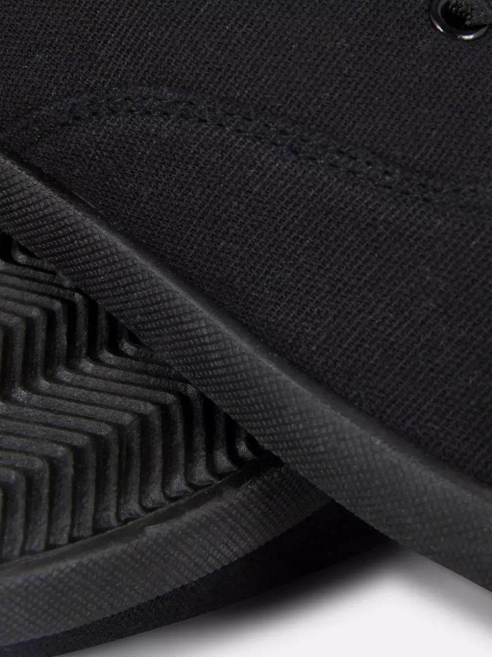 Sznurowane płócienne tenisówki