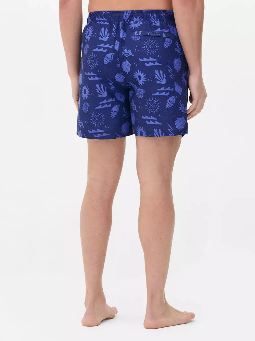 Szorty kąpielowe z abstrakcyjnym wzorem