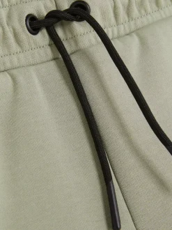 Szorty sportowe ze sznurkiem ściągającym