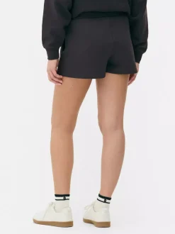 Szorty sportowe ze sznurkiem ściągającym