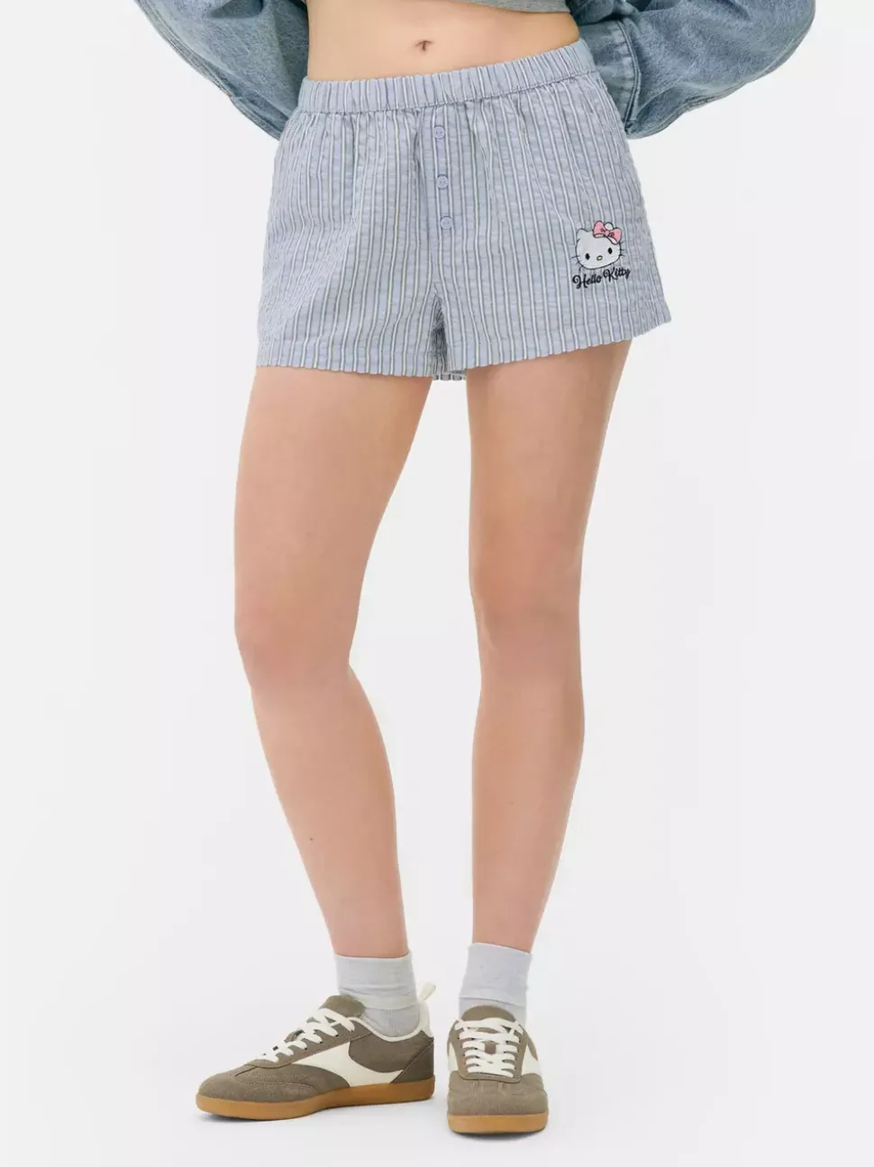 Szorty w paski z motywem Hello Kitty