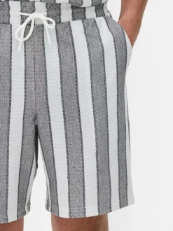Szorty w paski ze sznurkiem w talii