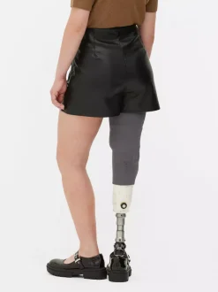 Szorty ze sztucznej skóry
