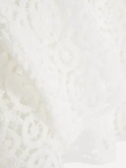 Szydełkowa bluzka z długim rękawem